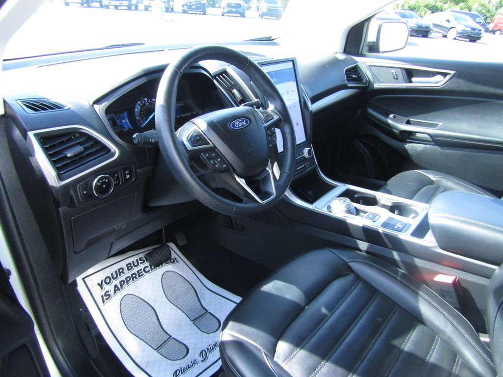 2023 Ford Edge SEL photo 7