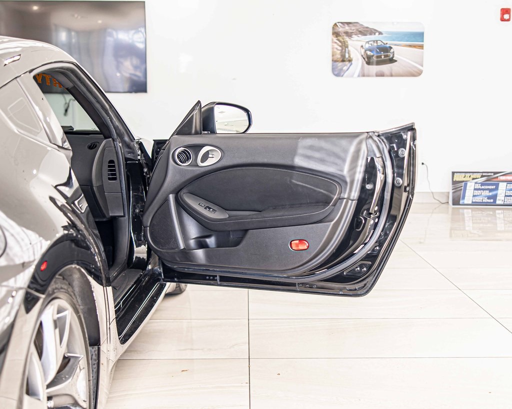 2014 NISSAN 370Z - Image 30