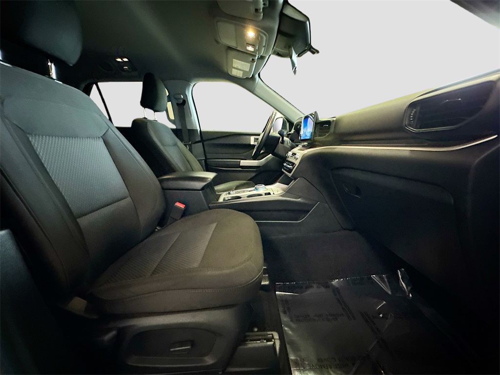 2022 Ford Explorer XLT photo 6
