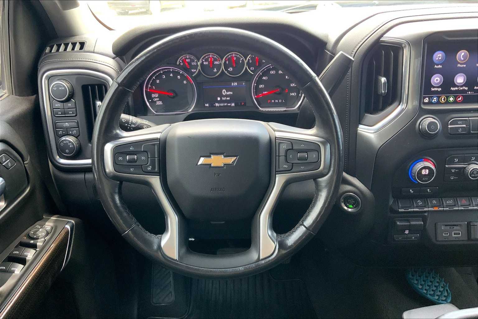 2020 Chevrolet Silverado 1500 LT photo 5