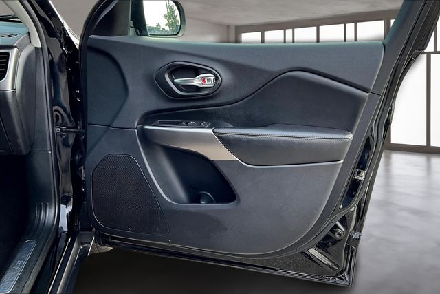 2020 Jeep Cherokee Limited photo 23