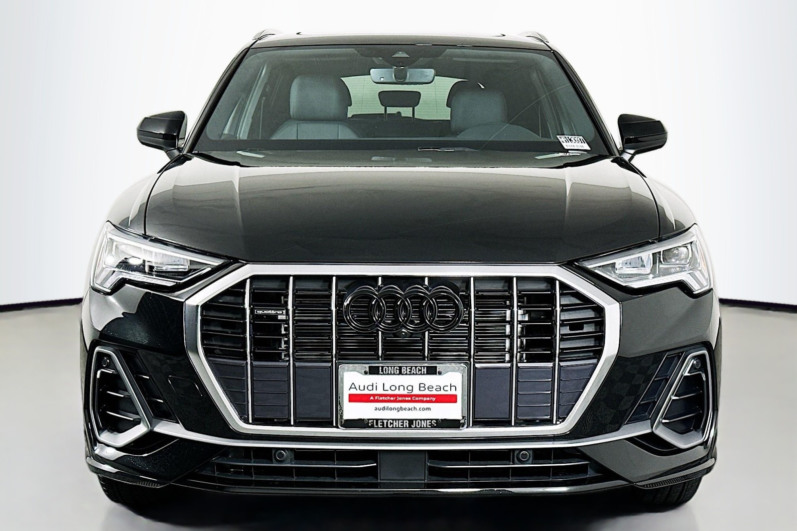 2025 Audi Q3 S line Premium Plus photo 2