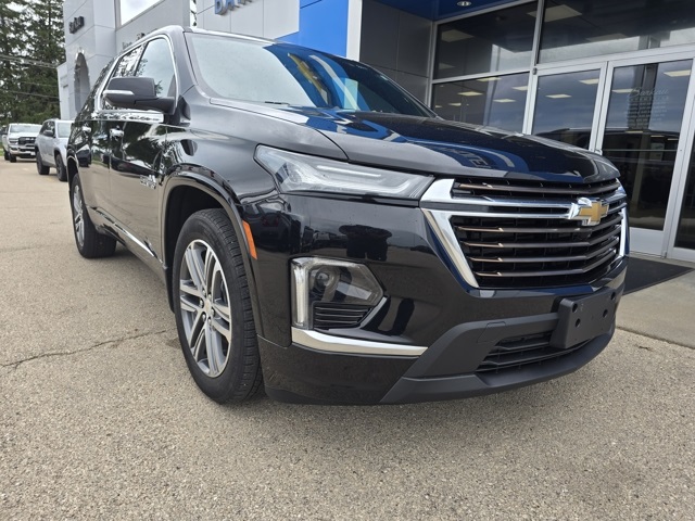 Used 2022 Chevrolet Traverse High Country with VIN 1GNEVNKW3NJ168617 for sale in Stockton, IL