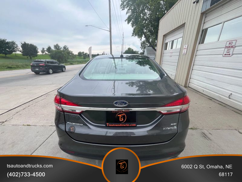 2018 Ford Fusion SE Hybrid photo 4