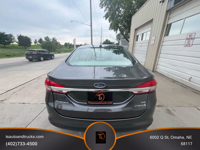 2018 Ford Fusion SE Hybrid photo 4