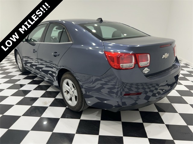 2013 Chevrolet Malibu LS photo 3