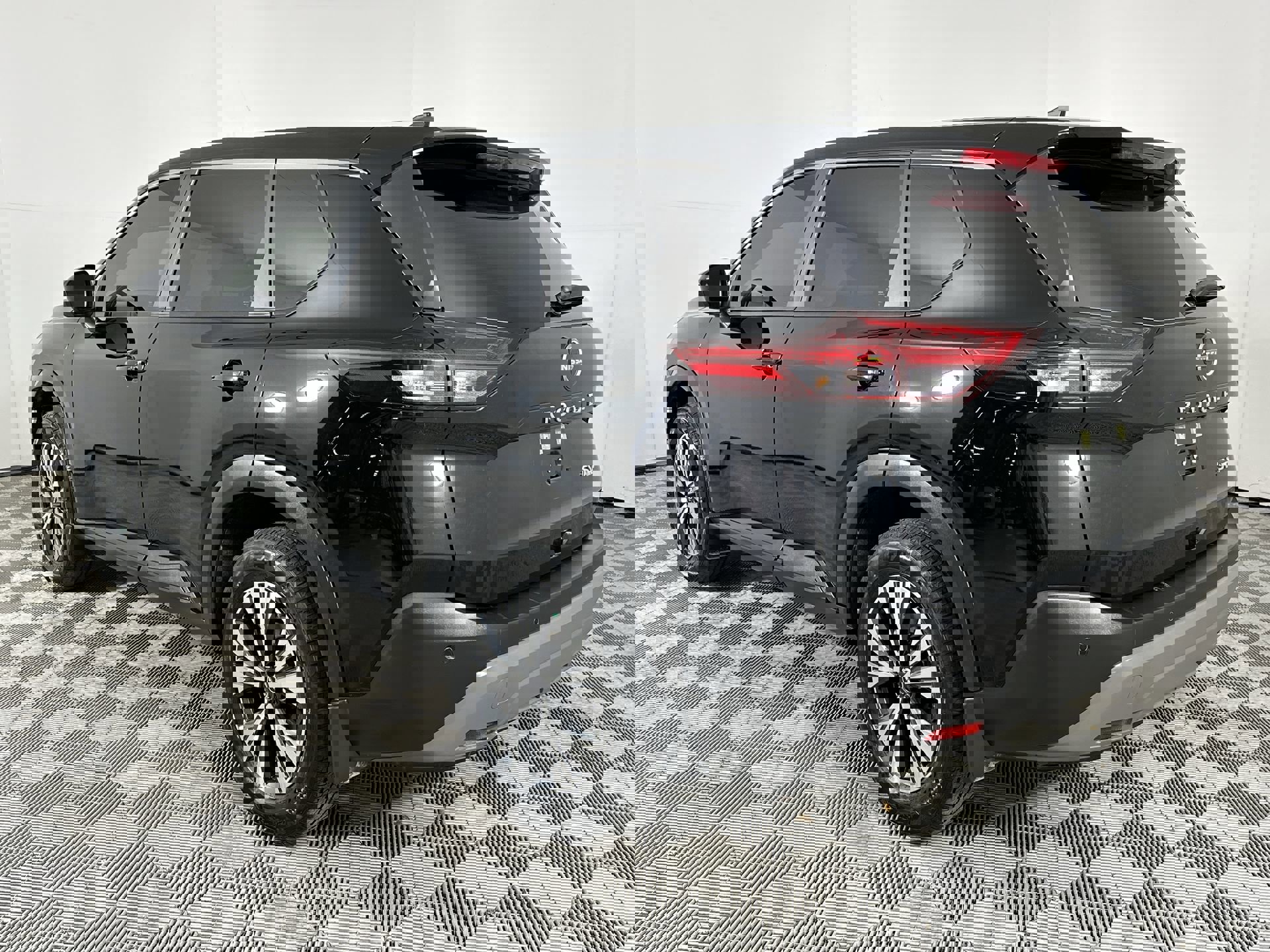 2023 Nissan Rogue SV photo 5