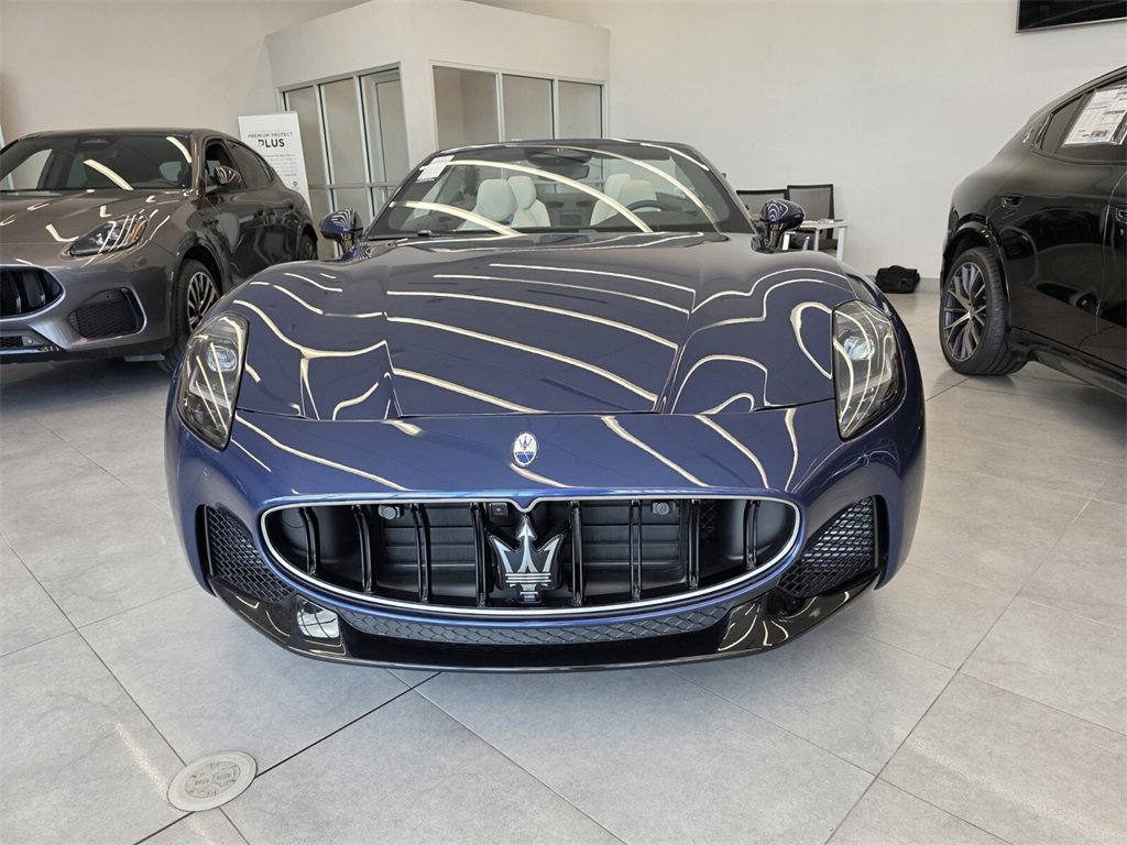 2026 Maserati Grancabrio photo 2