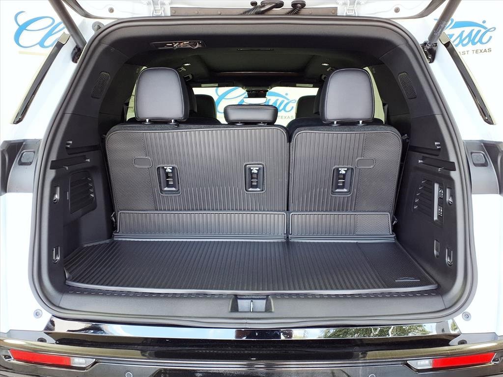 2026 Chevrolet Traverse High Country photo 21