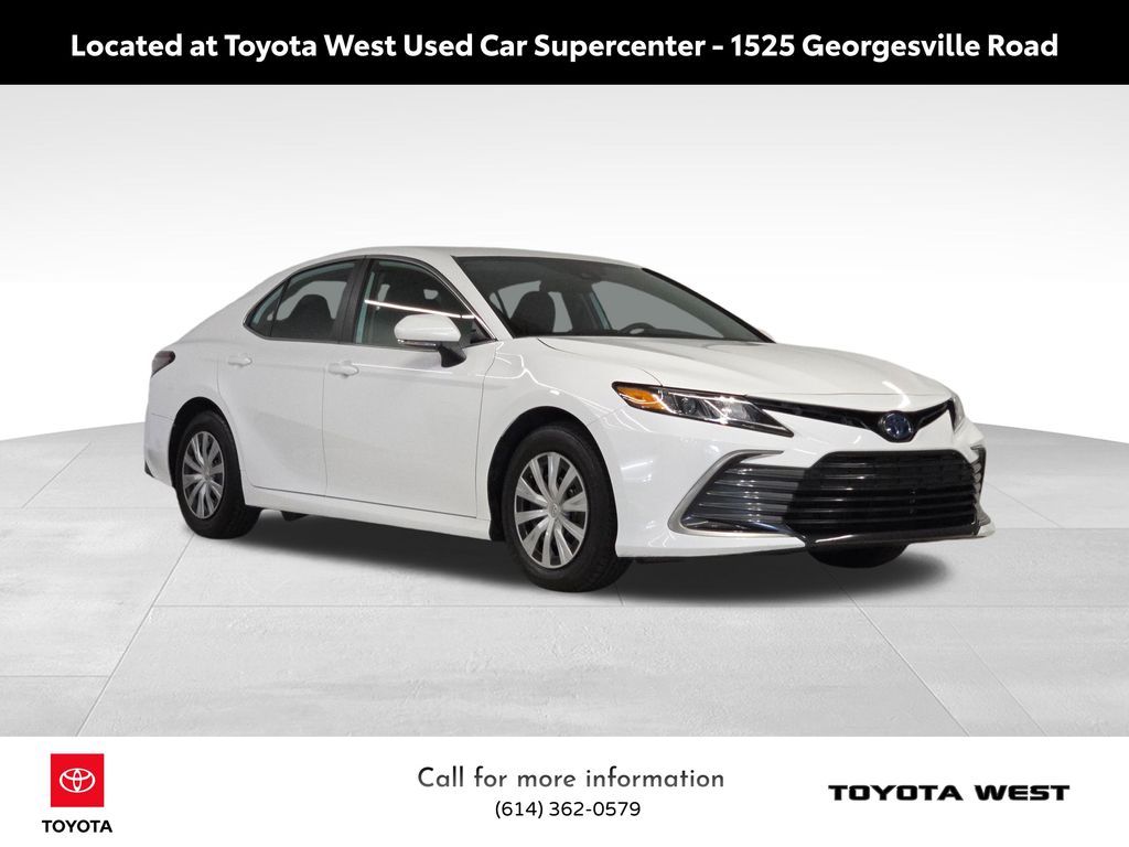 2023 Toyota Camry Hybrid LE photo 3