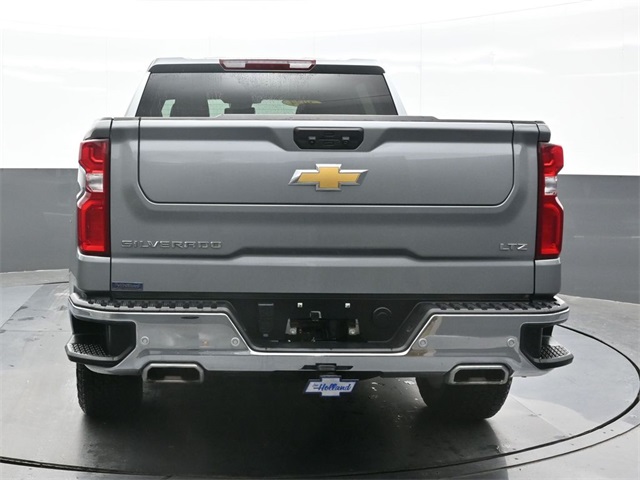 2024 Chevrolet Silverado 1500 LTZ photo 2