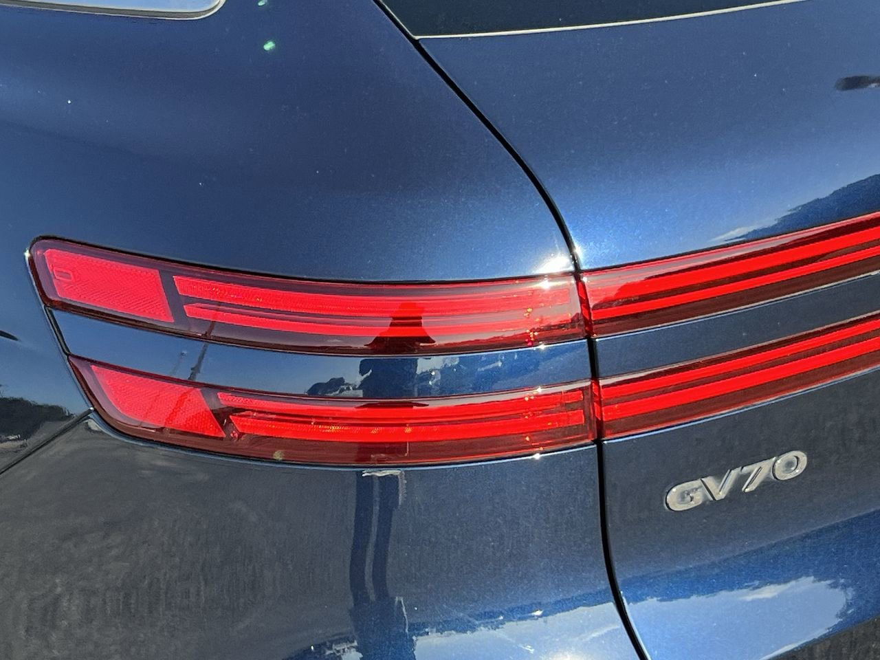2023 Genesis GV70 3.5T Sport Prestige photo 7