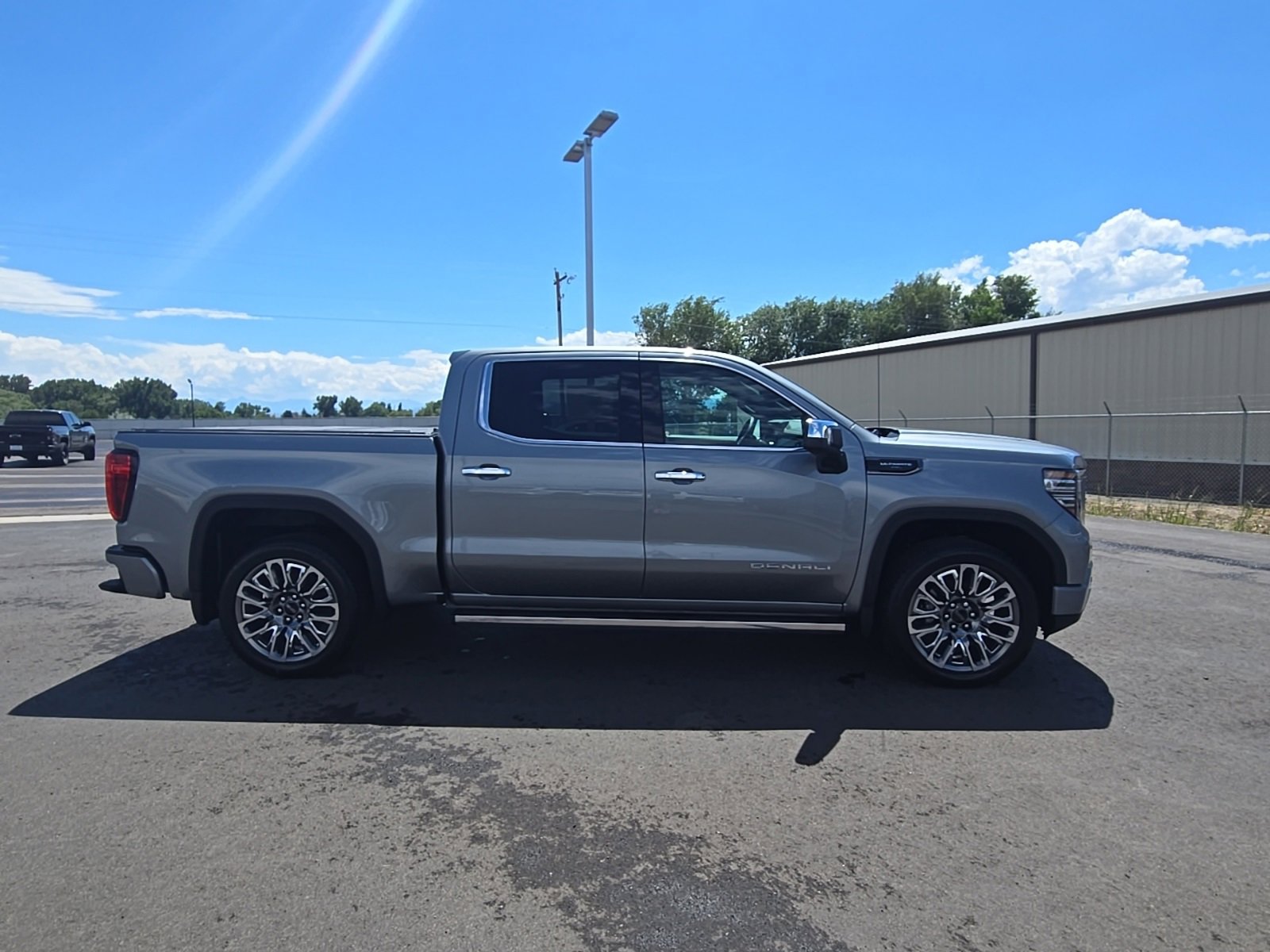 2025 Gmc Sierra 1500 Denali Ultimate photo 2