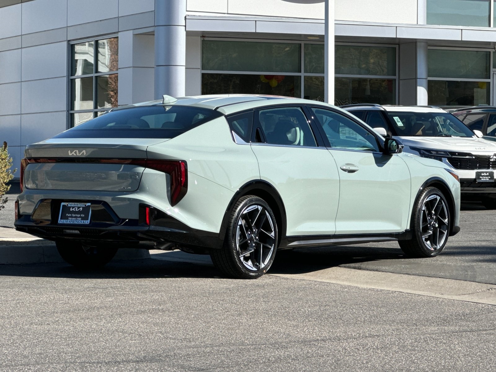 2025 Kia K4 GT-Line photo 3