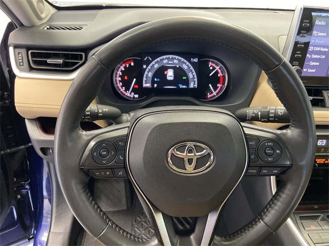 2022 Toyota RAV4 Limited photo 23