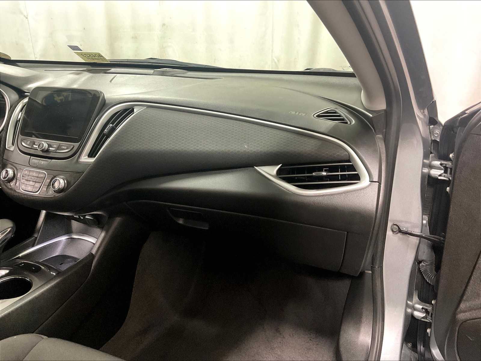 2024 Chevrolet Malibu 1LT photo 11