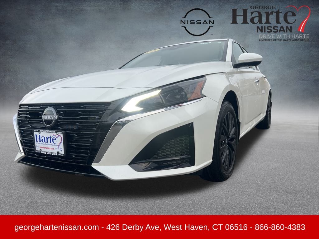 2025 Nissan Altima SV's photo