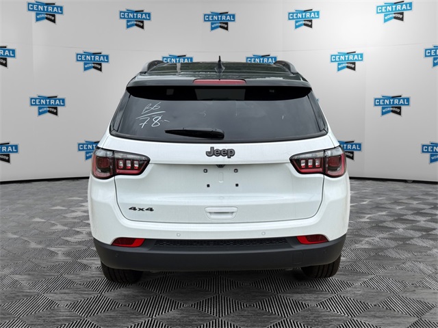 2025 Jeep Compass Limited photo 3