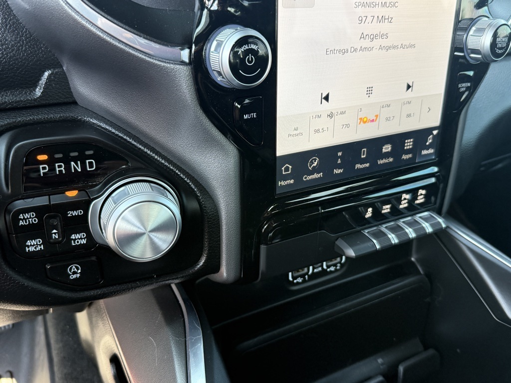 2024 Ram 1500 Laramie photo 12