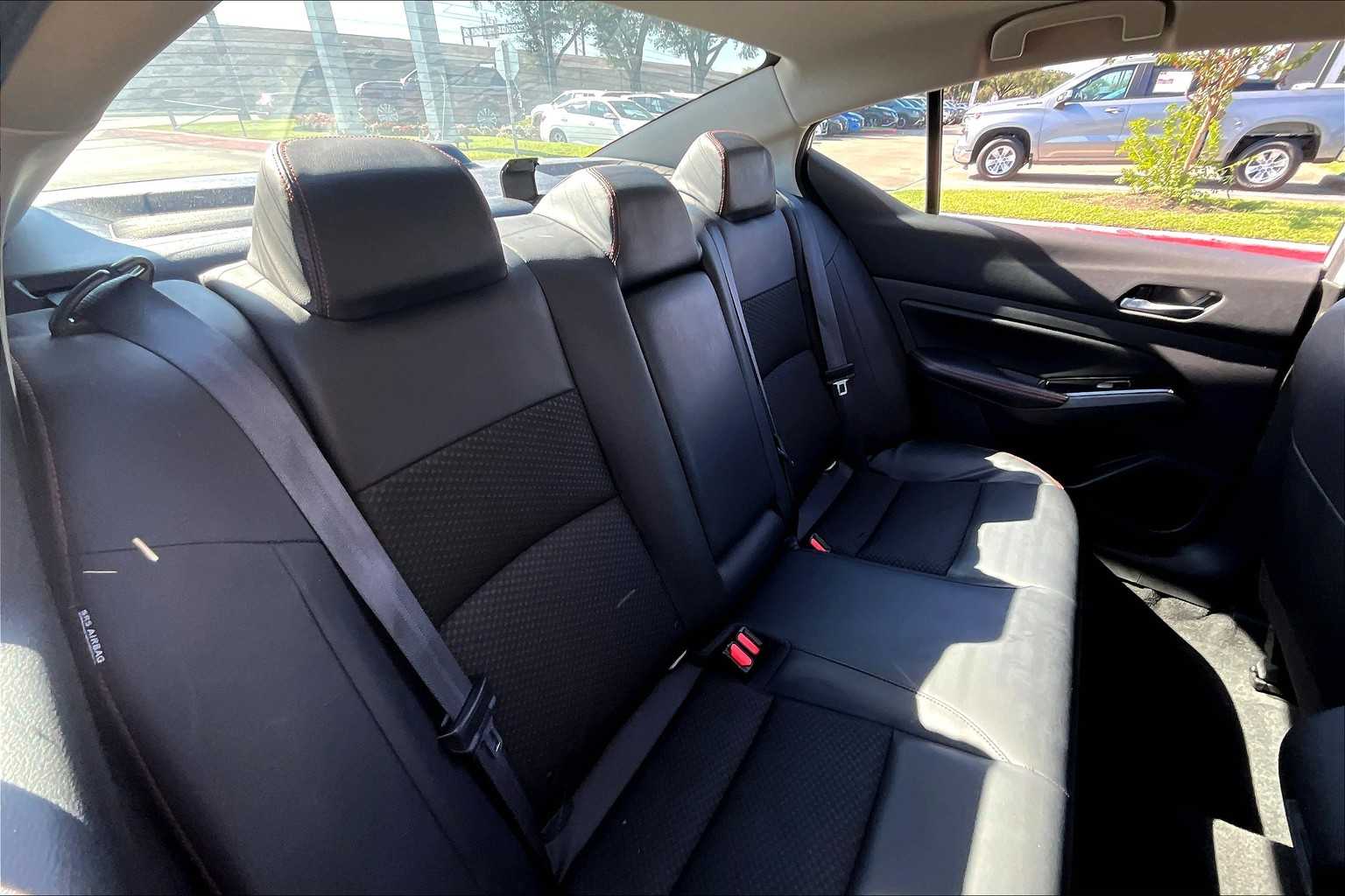 2024 Nissan Altima 2.5 SR photo 18