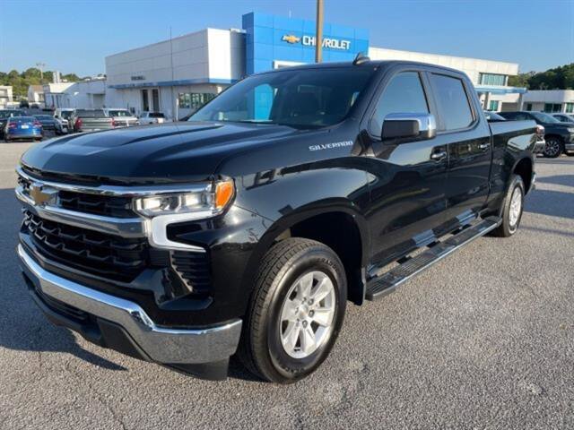 2024 Chevrolet Silverado 1500 LT photo 3