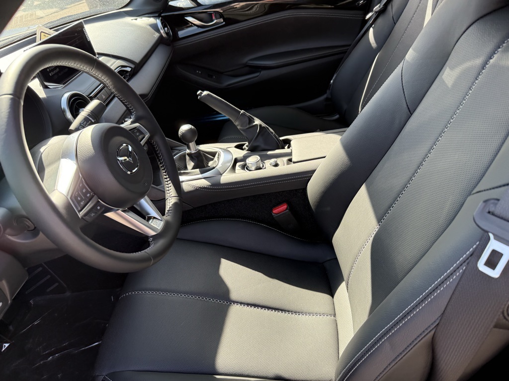 2024 Mazda MX-5 Miata Miata Grand Touring photo 11