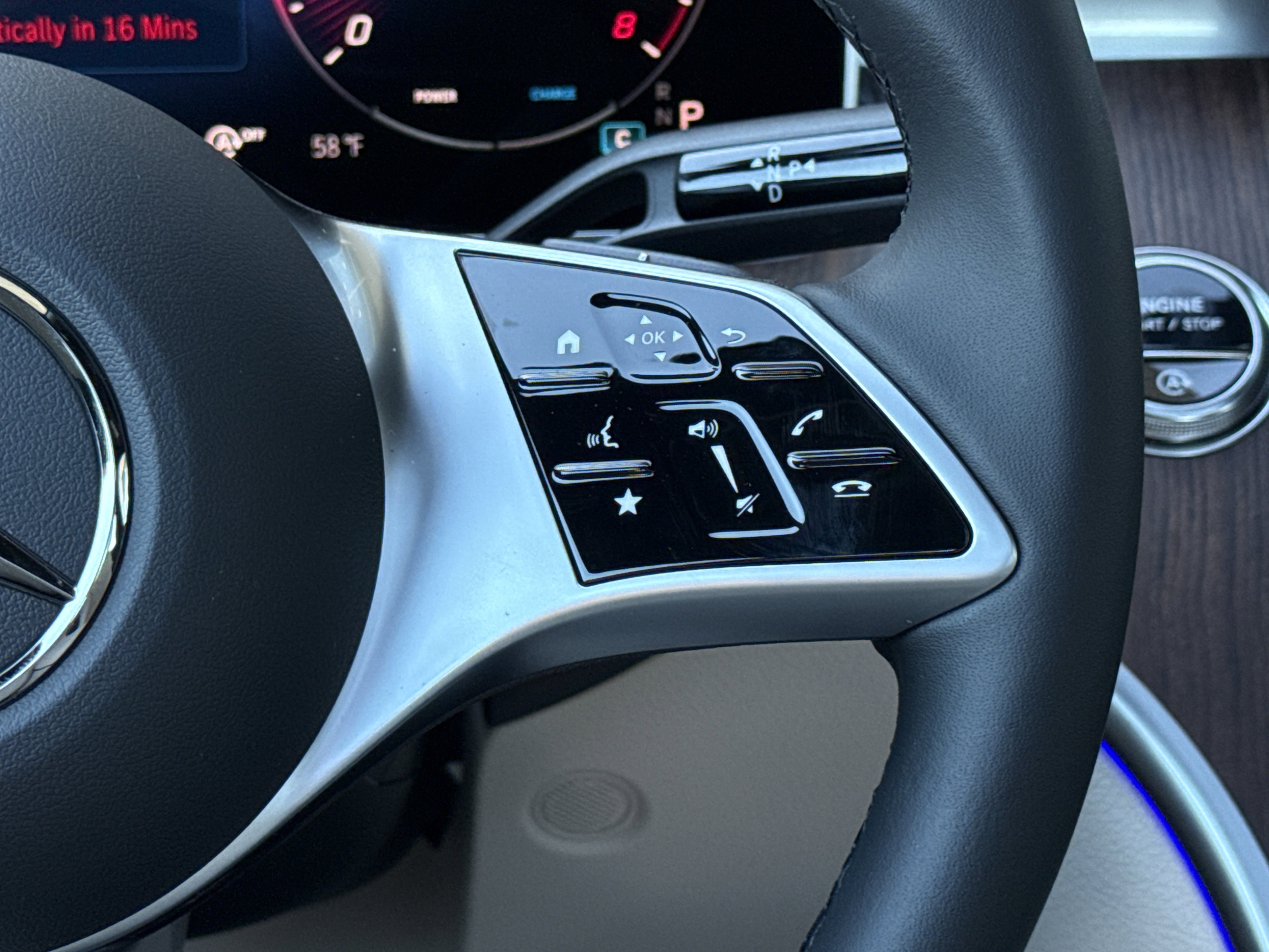 2026 Mercedes Benz C 300 photo 4