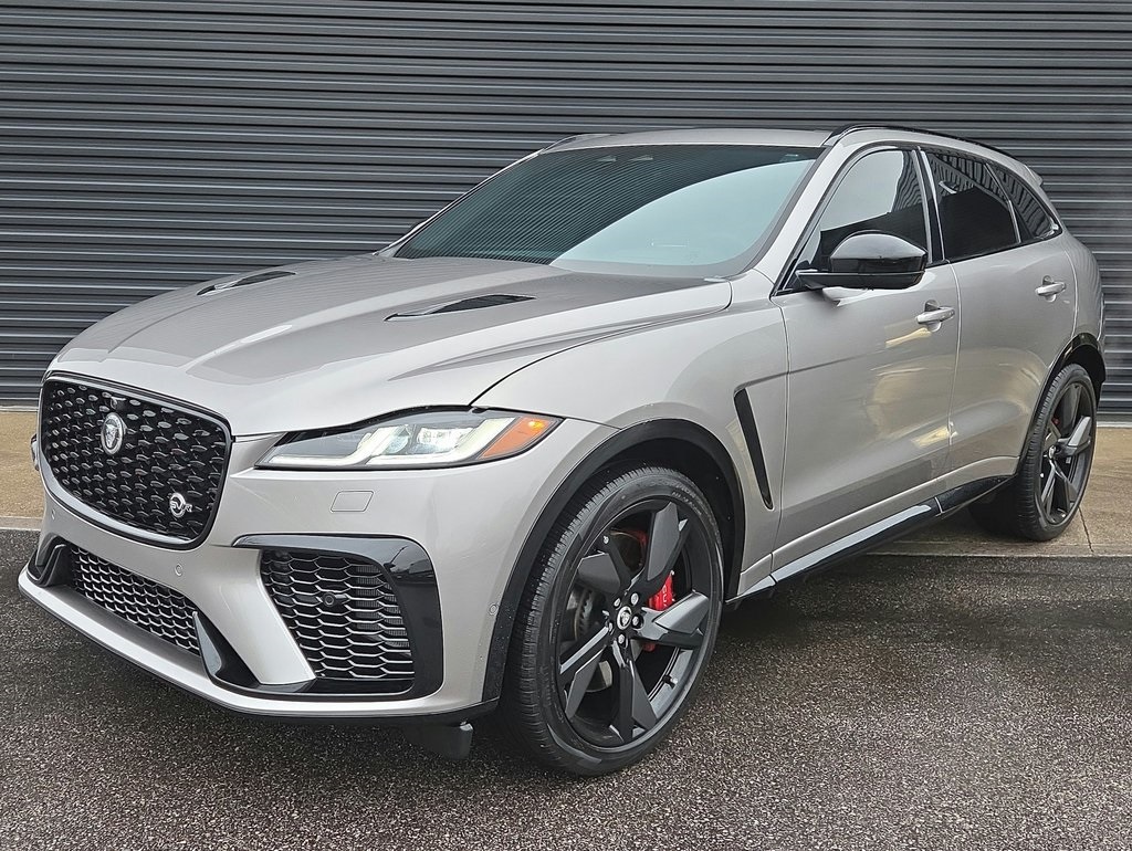 2025 Jaguar F-PACE SVR's photo