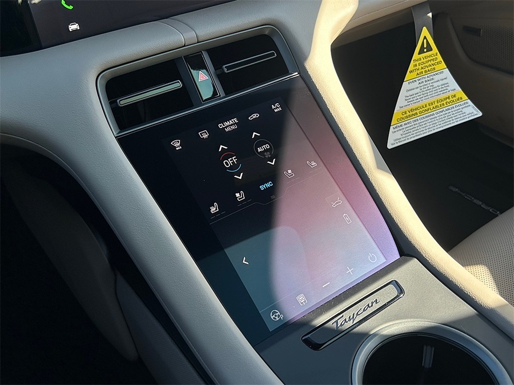 2025 Porsche Taycan 4S photo 20
