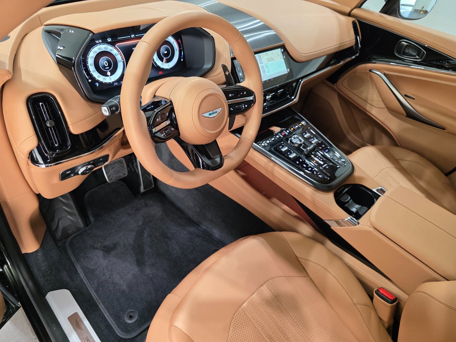 2026 Aston Martin DBX DBX707 photo 3