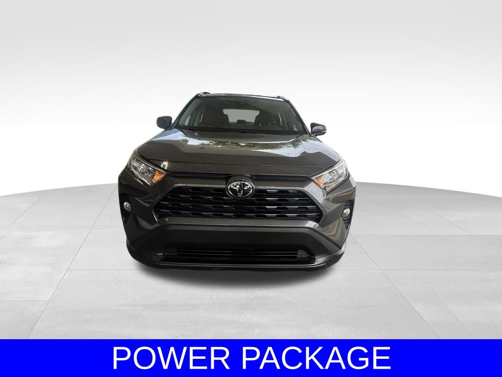 2021 Toyota RAV4 XLE photo 6