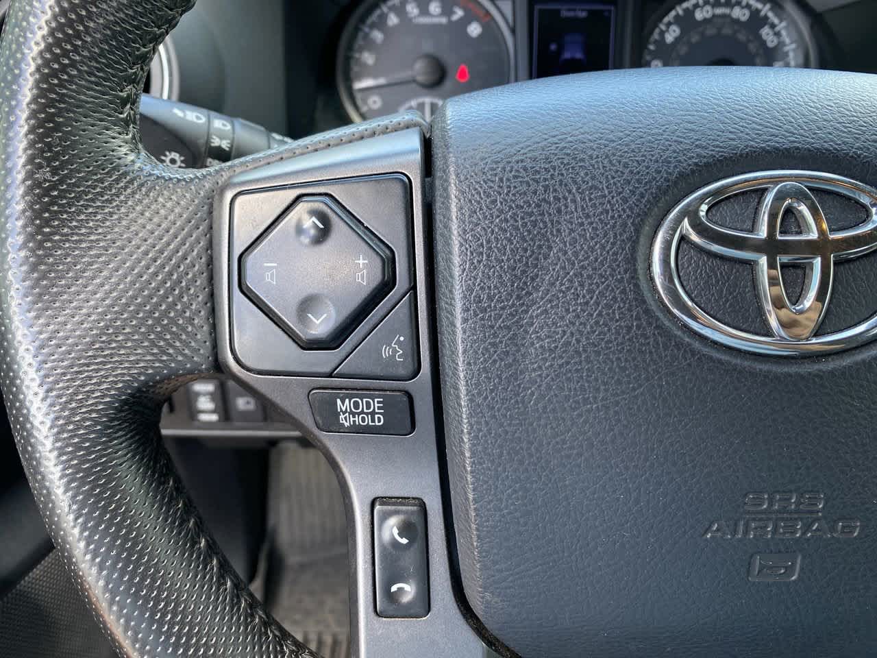 2019 Toyota Tacoma TRD Sport photo 19