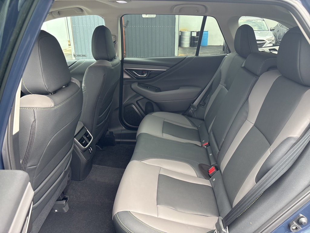 2025 Subaru Outback Onyx Edition photo 12