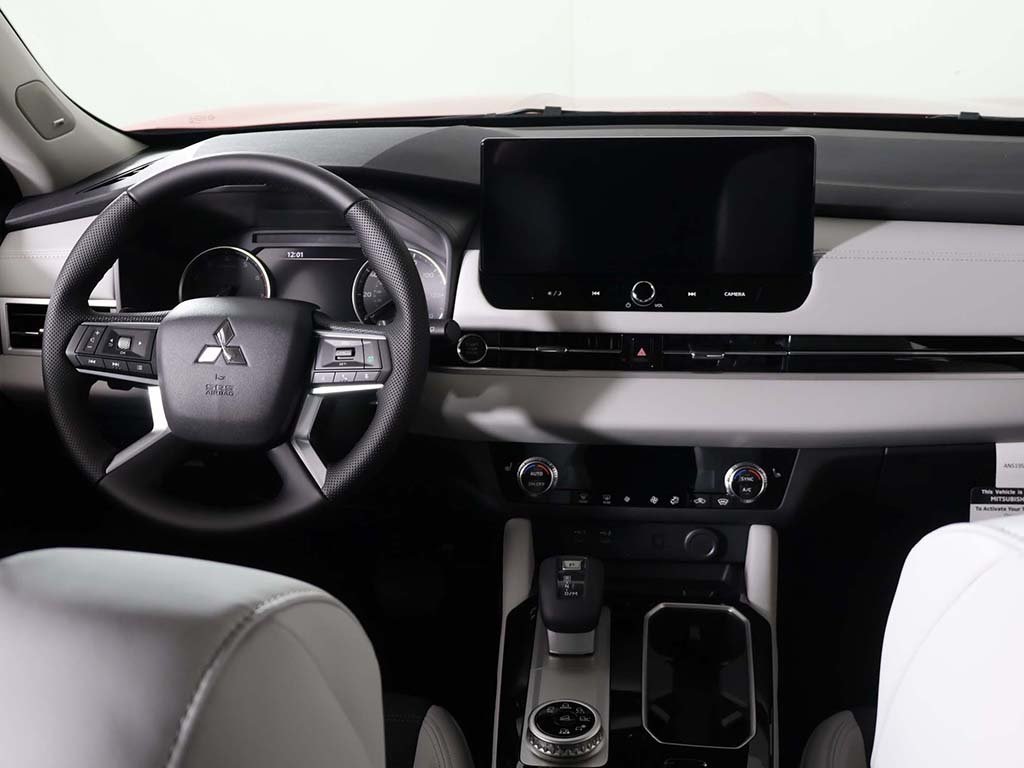 2025 Mitsubishi Outlander SE Ralliart photo 33