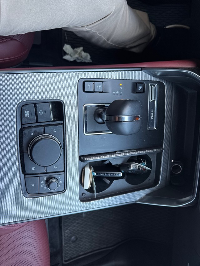 Used 2025 Melting Copper Metallic Mazda Premium Plus Package image 34