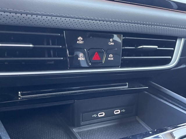 2024 Volkswagen Atlas Peak Edition SE Technology photo 40