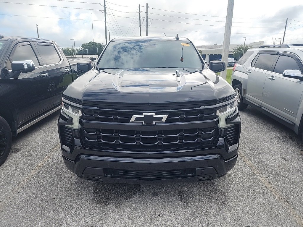 2023 Chevrolet Silverado 1500 RST photo 2