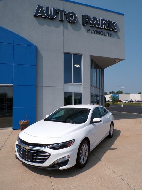 2022 Chevrolet Malibu 1LT photo 2