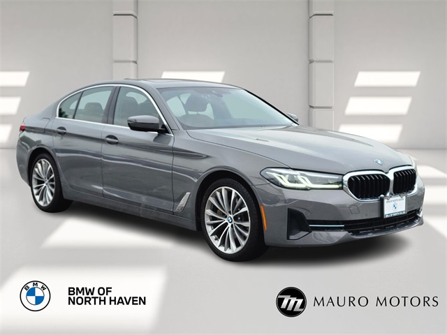 2022 BMW 5 Series 530i's photo