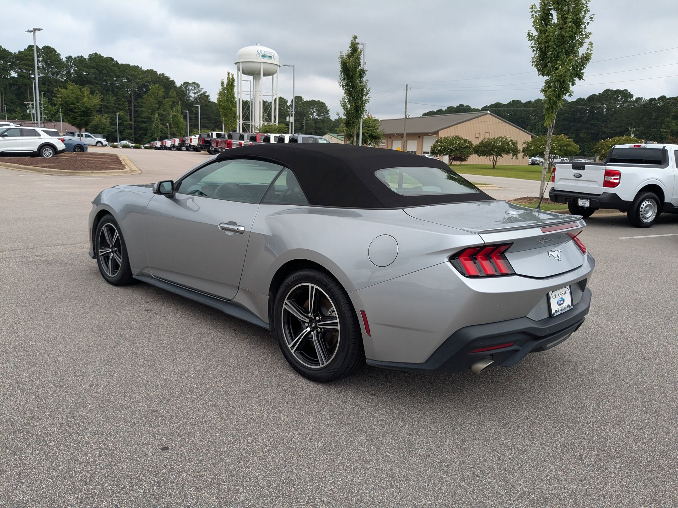 2024 Ford Mustang EcoBoost Premium Convertible photo 10