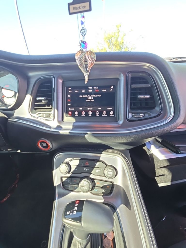 2018 Dodge Challenger R/T photo 19