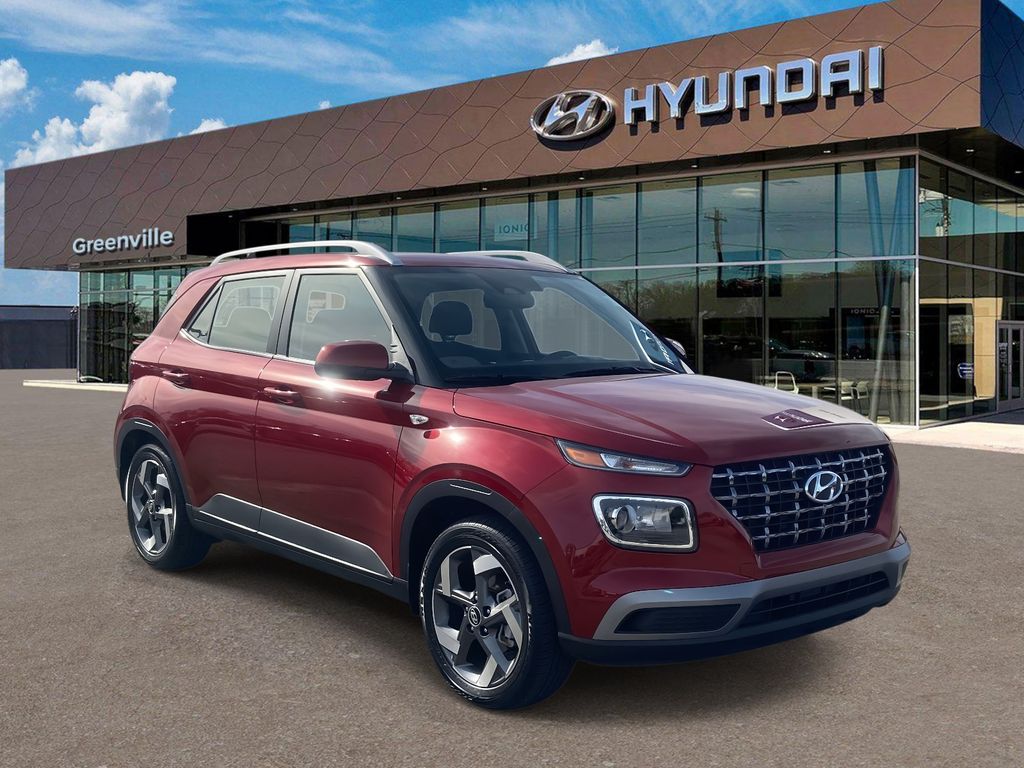 2025 Hyundai Venue SEL's photo