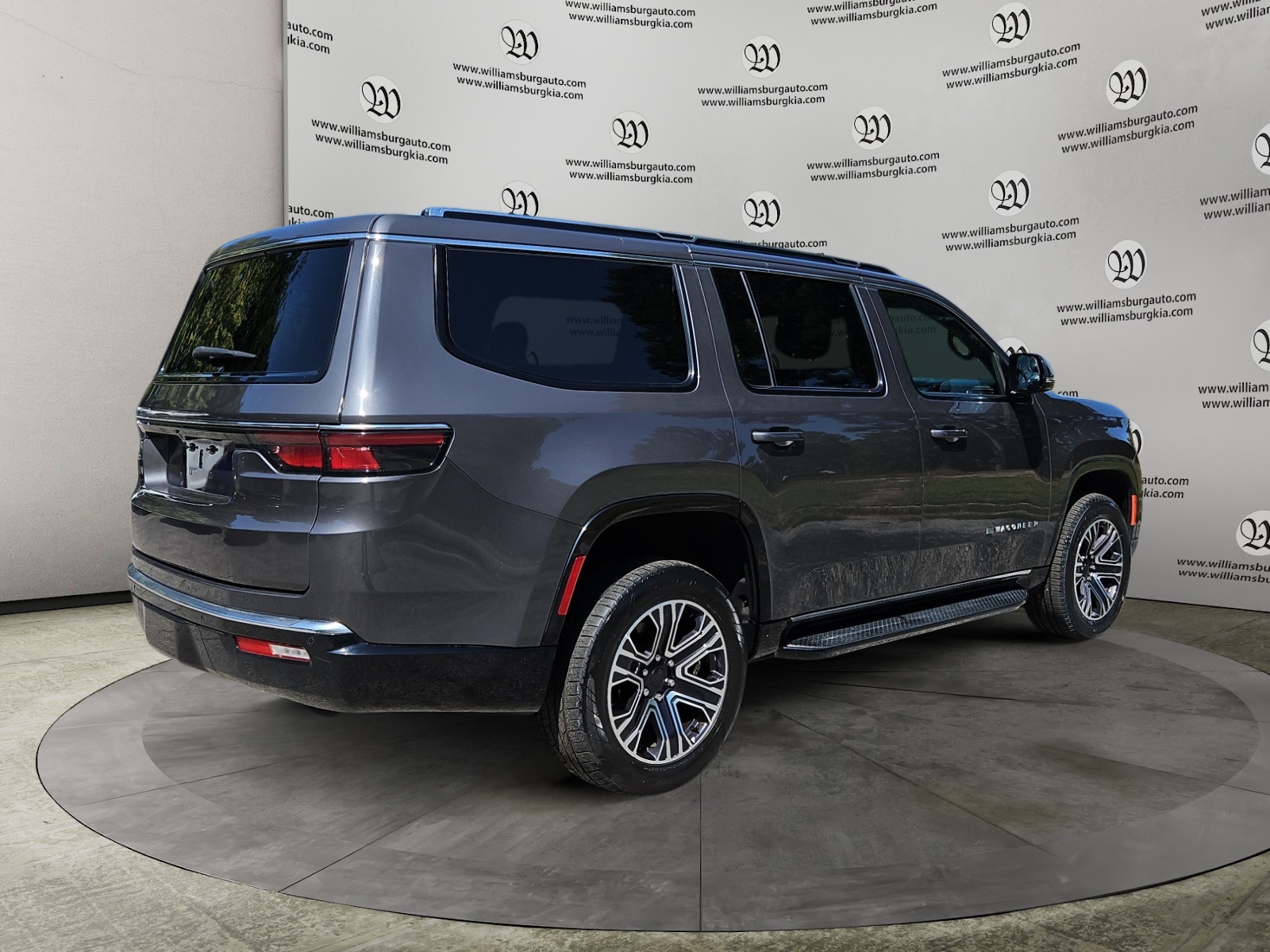 2022 Jeep Wagoneer Series III photo 4
