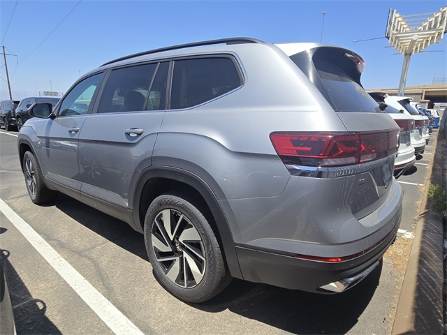 2025 Volkswagen Atlas SE Technology photo 3