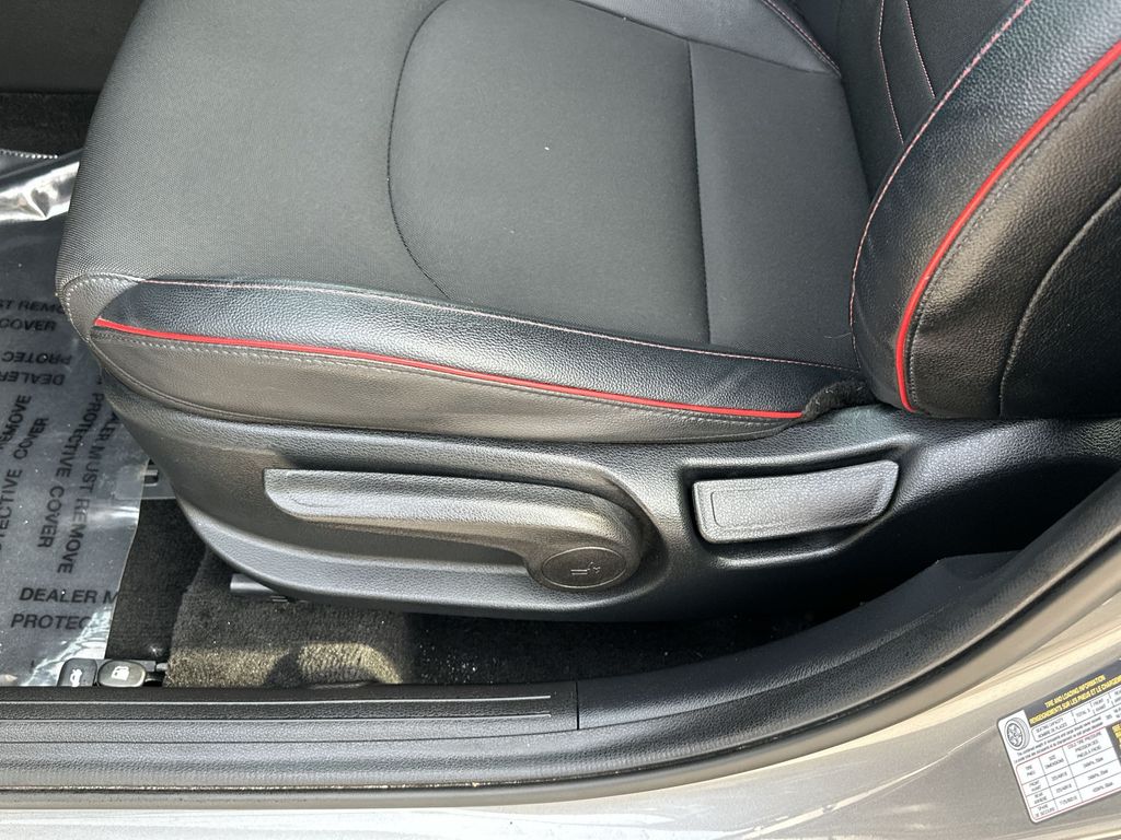 2022 Kia Forte GT photo 12