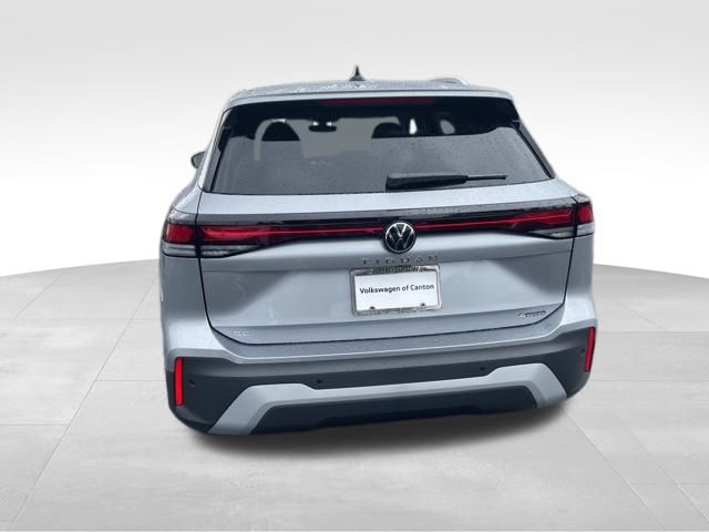 2025 Volkswagen Tiguan SE photo 4