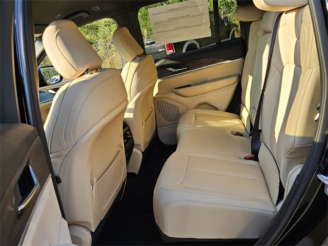 2025 Jeep Grand Cherokee Limited photo 5