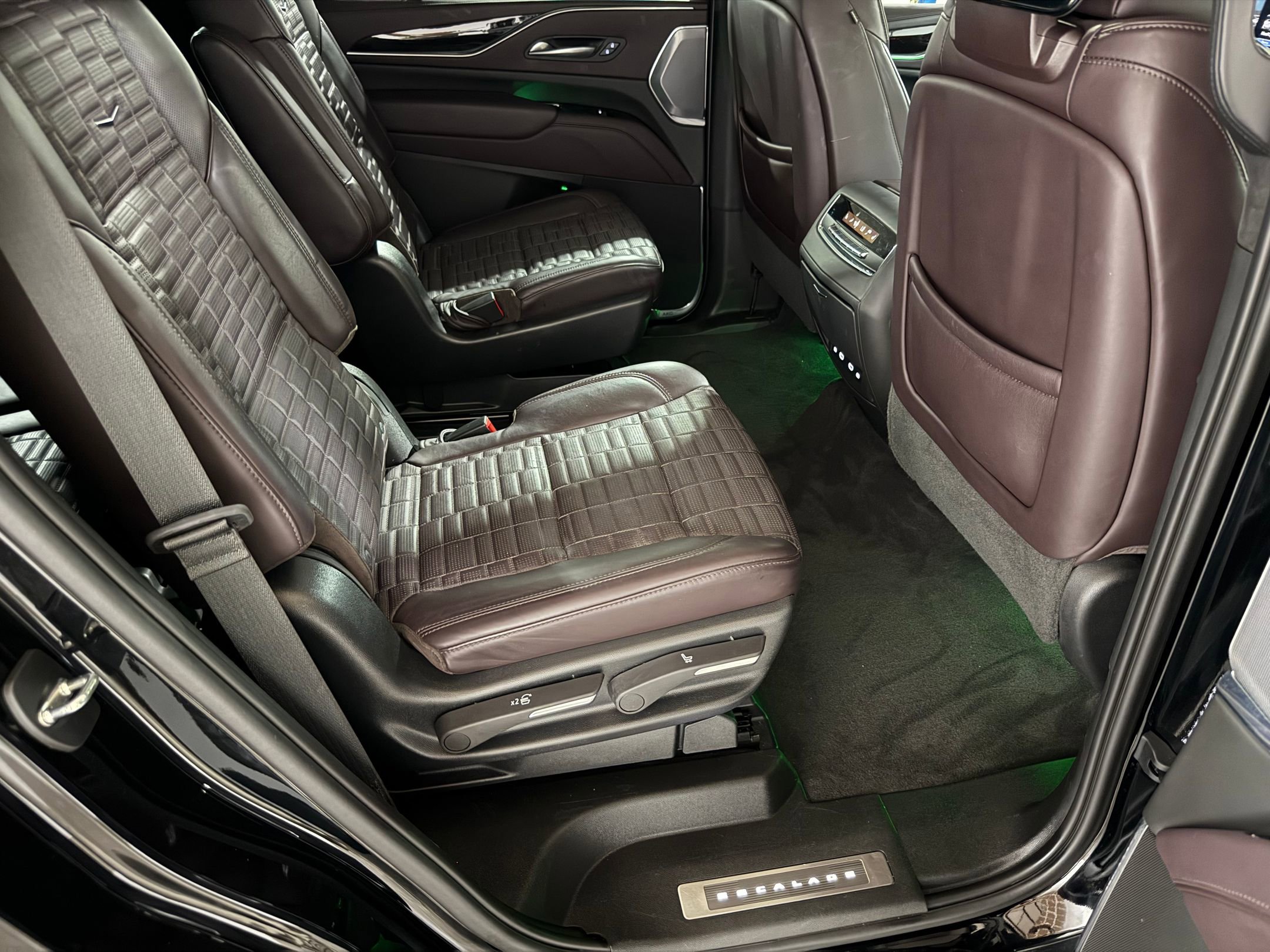 2023 Cadillac Escalade Premium Luxury Platinum photo 46