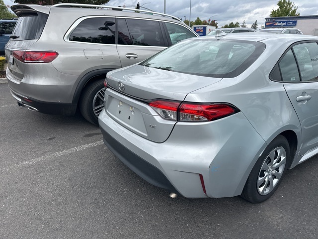 2024 Toyota Corolla LE photo 3