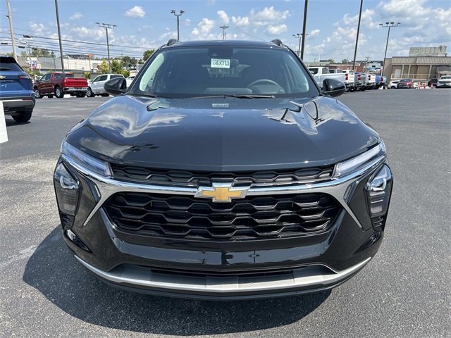 2026 Chevrolet Trax LT photo 9